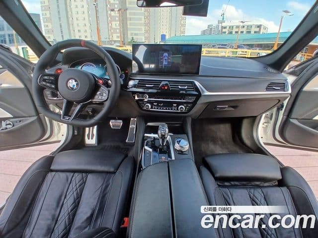 BMW 5 Series 2018 — Şəkil 8/20