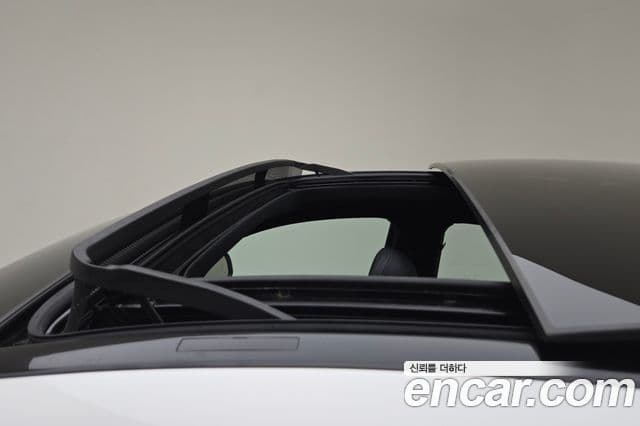 Mercedes-Benz GLE-Class 2025 — Photo 11/20