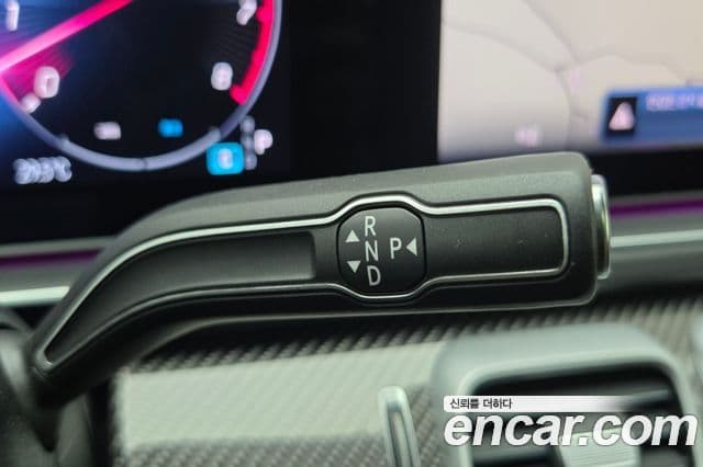 Mercedes-Benz GLE-Class 2025 — Photo 10/20