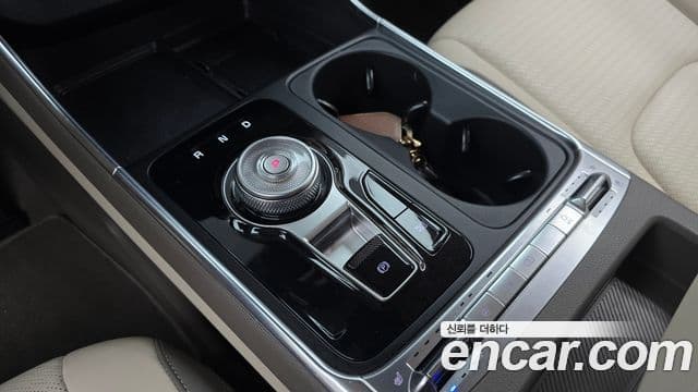 Kia Carnival 2025 — Photo 1/32