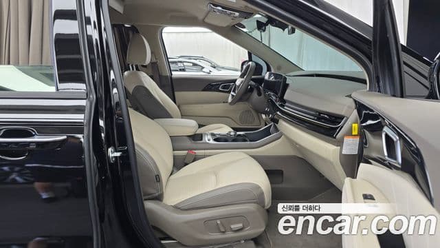 Kia Carnival 2025 — Photo 6/32