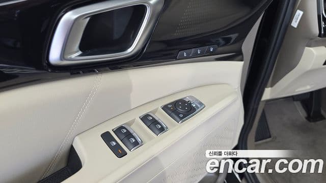 Kia Carnival 2025 — Photo 7/32