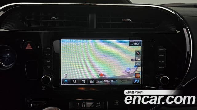 Toyota Prius C 2018 — Şəkil 6/36