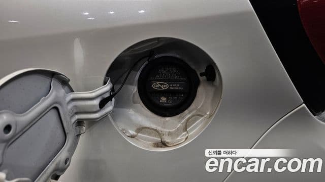 Toyota Prius C 2018 — Şəkil 29/36