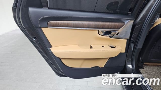 Volvo S90 2021 — ფოტო 7/33