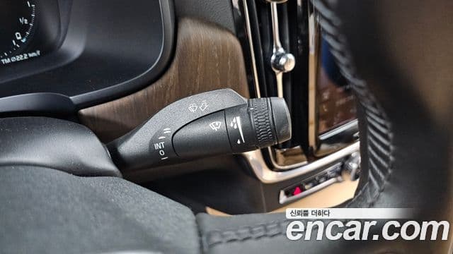 Volvo S90 2021 — ფოტო 19/33