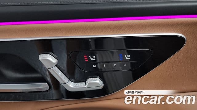 Mercedes-Benz E-Class 2024 — Photo 21/33