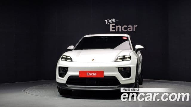 Porsche Macan EV 2025 — Şəkil 19/34