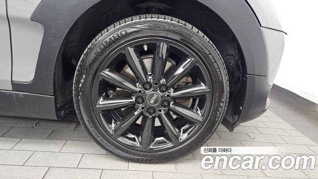 Mini Cooper D Clubman 2021 — Photo 19/33