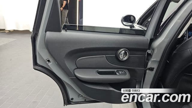 Mini Cooper D Clubman 2021 — Photo 15/33