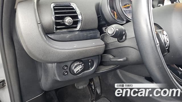 Mini Cooper D Clubman 2021 — Photo 23/33