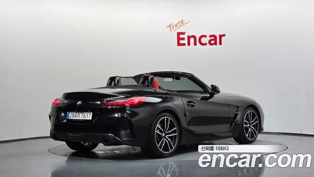BMW Z4 2023 — Photo 13/31