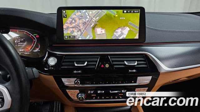 BMW 5 Series 2023 — Photo 31/31