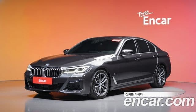 BMW 5 Series 2023 — Photo 15/31
