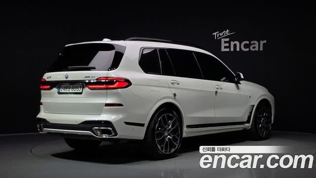 BMW X7 2024 — Photo 15/35