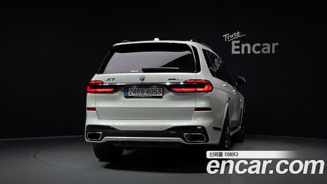 BMW X7 2024 — Photo 26/35
