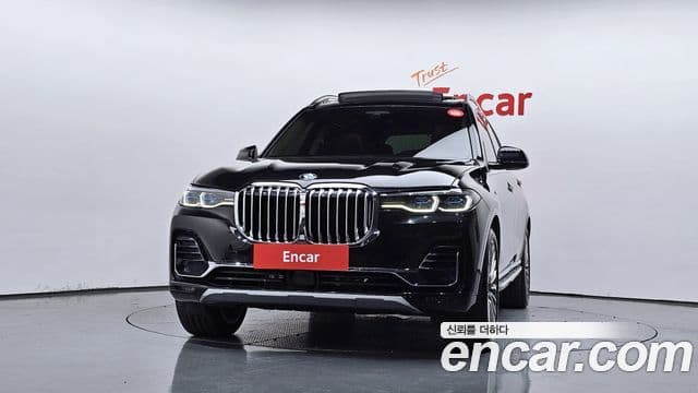 BMW X7 2021 — Photo 32/39