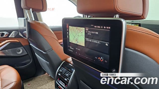 BMW X7 2021 — Photo 10/39