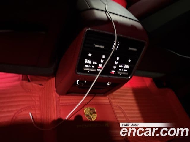 Porsche Cayenne 2019 — ფოტო 5/18