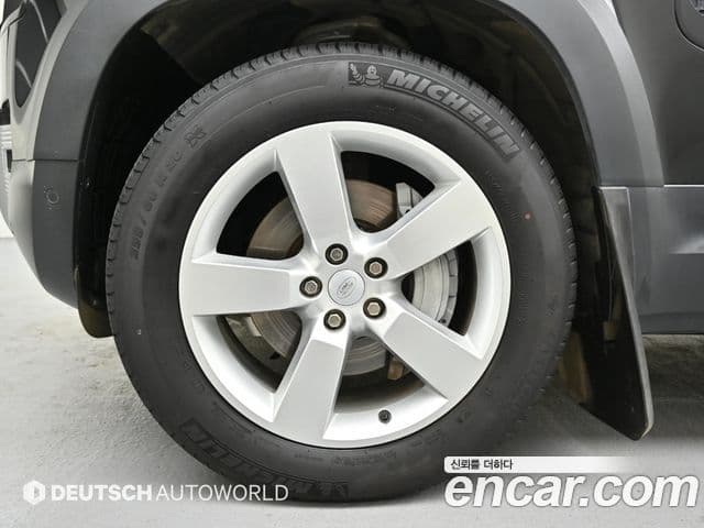 Land Rover Defender 2021 — Photo 13/20