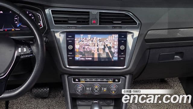 Volkswagen Tiguan 2020 — Photo 12/20