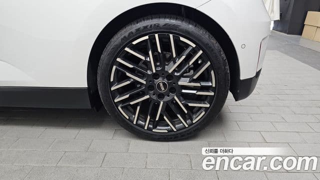 Mini Cooper Electric 2024 — ფოტო 4/35