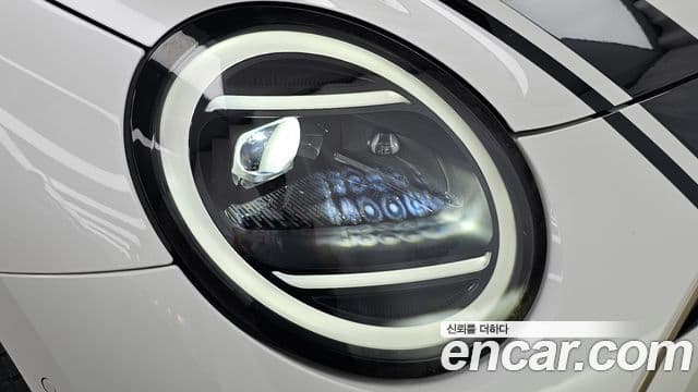 Mini Cooper Electric 2024 — ფოტო 17/35