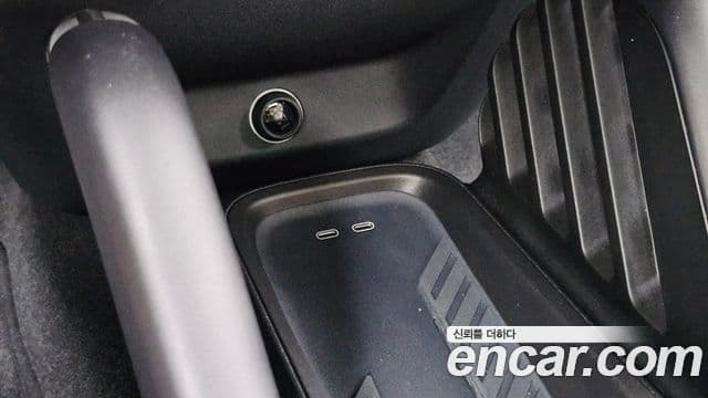 Mini Cooper Electric 2024 — ფოტო 22/35