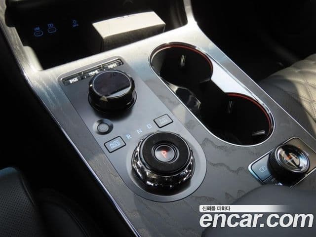 Genesis GV80 2025 — Photo 13/20