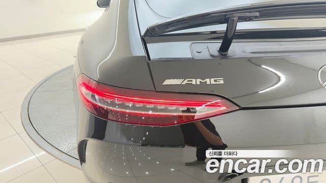 Mercedes-Benz AMG GT 2025 — Photo 17/20