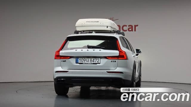 Volvo V60 Cross Country 2020 — Фото 4/20