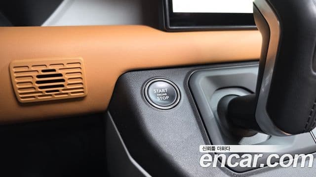 Land Rover Defender 2022 — Photo 16/40
