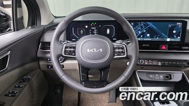 Kia Carnival 2024 — Фото 13/20