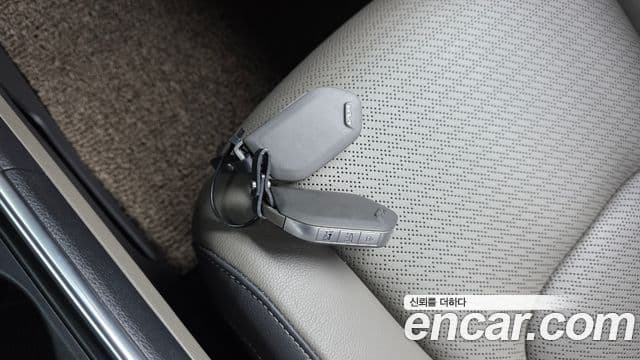 Kia Carnival 2024 — Фото 15/20