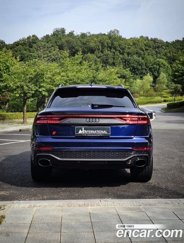 Audi RSQ8 2021 — Photo 16/20