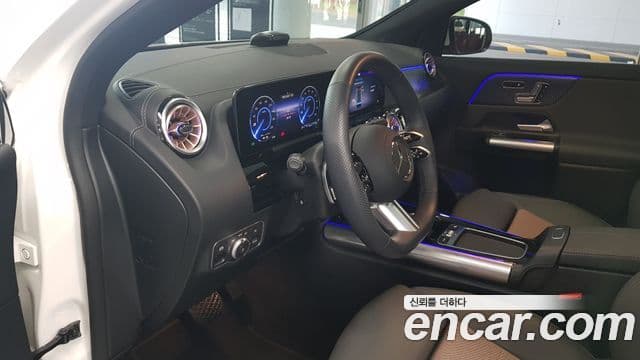 Mercedes-Benz EQA 2024 — ფოტო 12/17