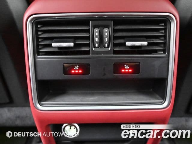 Porsche Cayenne 2020 — Photo 19/20