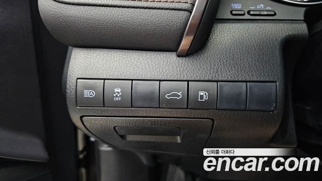 Toyota Camry 2018 — Photo 13/19