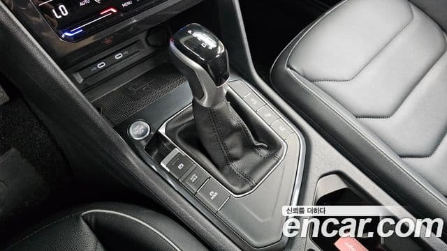 Volkswagen Tiguan 2022 — Photo 2/35