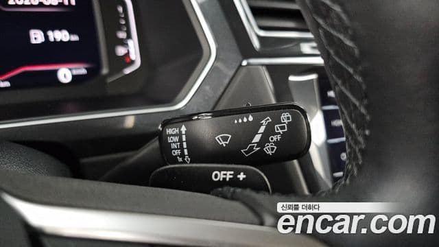Volkswagen Tiguan 2022 — Photo 26/35