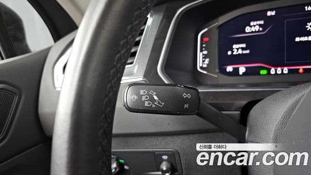 Volkswagen Tiguan 2022 — Photo 12/35