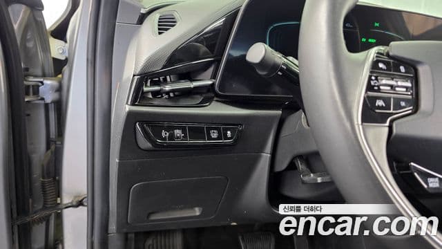 Kia Niro 2022 — Фото 16/20
