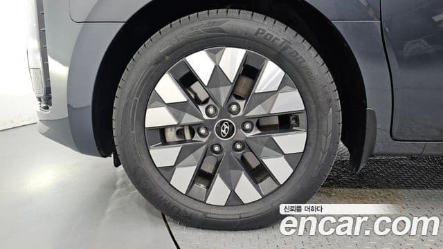 Hyundai Staria 2022 — Şəkil 17/32