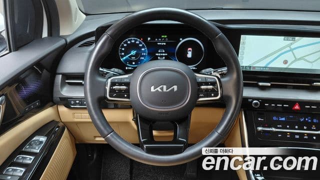 Kia Carnival 2023 — Фото 13/20
