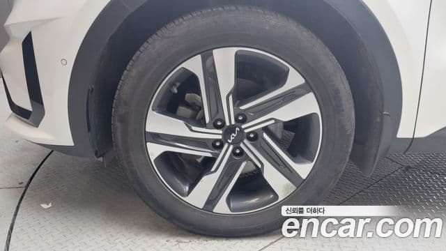 Kia Sorento 2022 — Фото 5/20