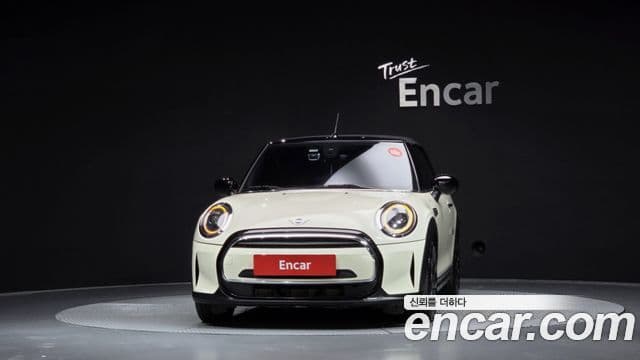 Mini Cooper Convertible 2022 — ფოტო 36/37