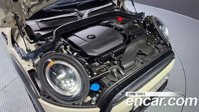 Mini Cooper Convertible 2022 — ფოტო 20/37