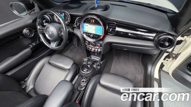 Mini Cooper Convertible 2022 — ფოტო 1/37
