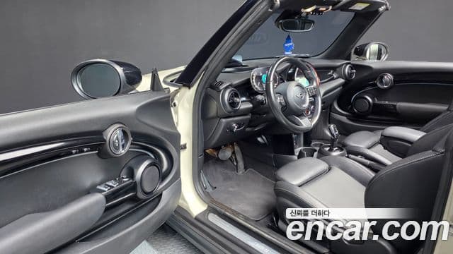 Mini Cooper Convertible 2022 — ფოტო 3/37