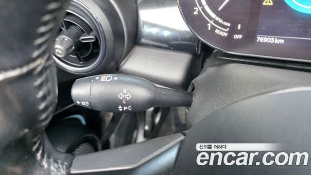 Mini Cooper Convertible 2022 — ფოტო 35/37
